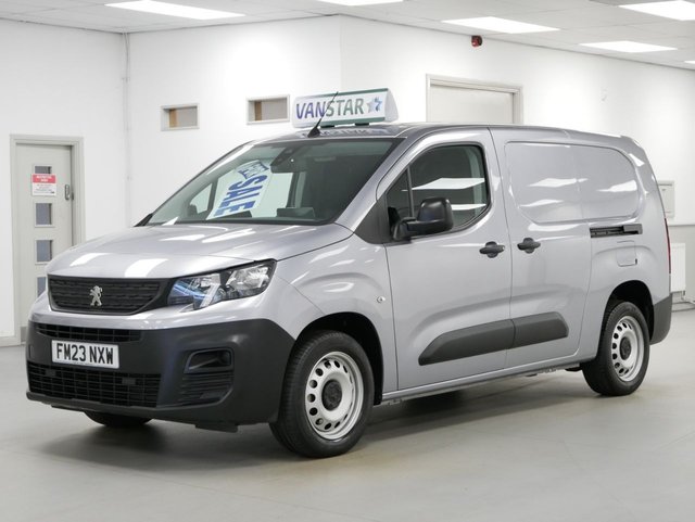 View our Peugeot Partner 1.5 BLUEHDI 100 BHP L2 PROFESSIONAL PREMIUM PLUS CREWCAB