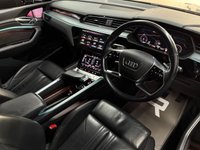 USED 2019 69 AUDI E-TRON 55 Launch Edition SUV 5dr Electric Auto quattro 95kWh (408 ps) Panoramic Roof|Sport Pack|Tour pack