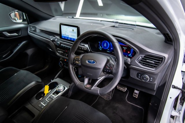 View our FORD FOCUS