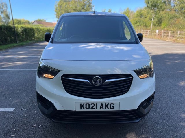 2021 Vauxhall Combo 1.5L Dynamic 4dr - Photo 8
