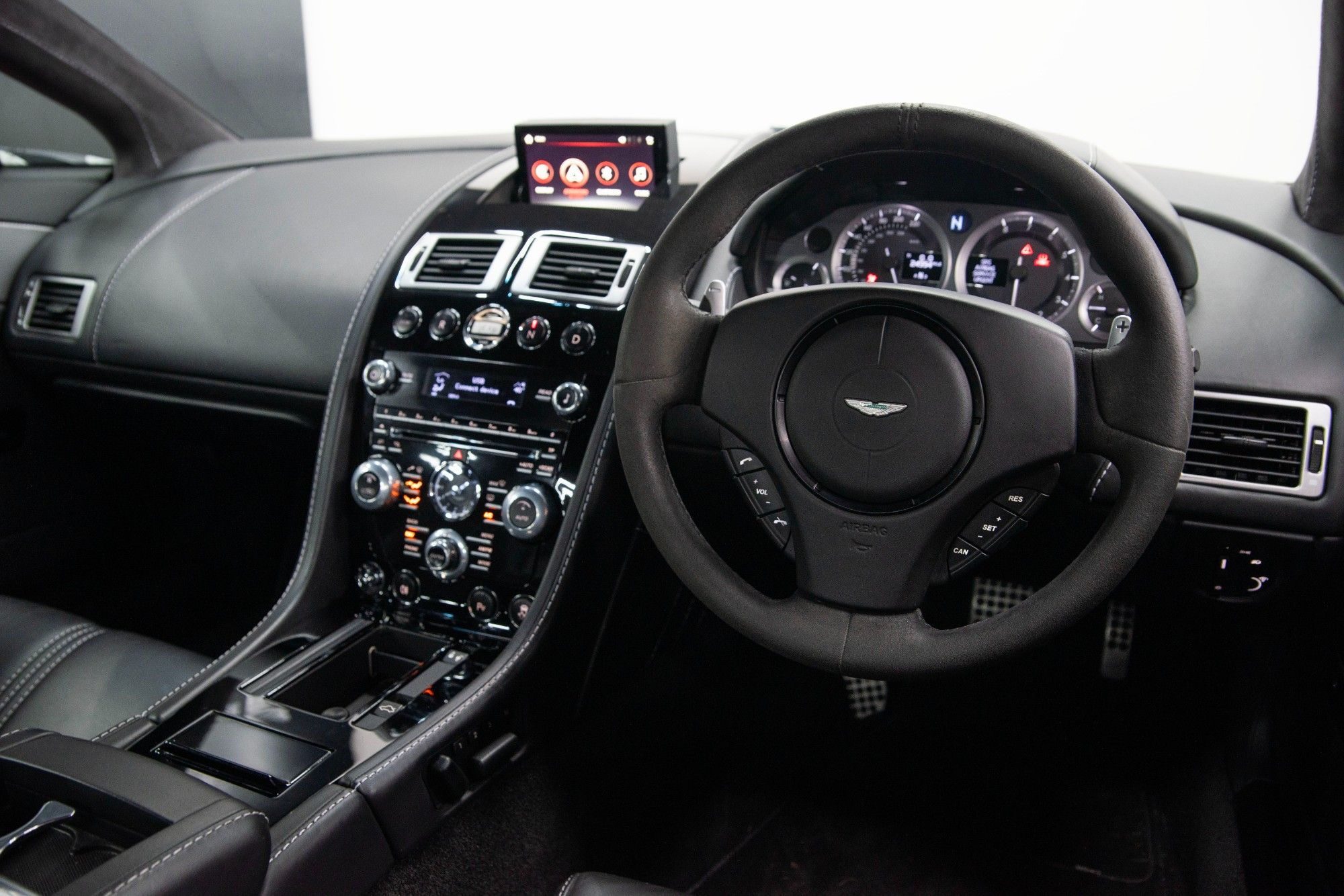 USED 2013 ASTON MARTIN VANTAGE 4.7 V8 S Coupe  