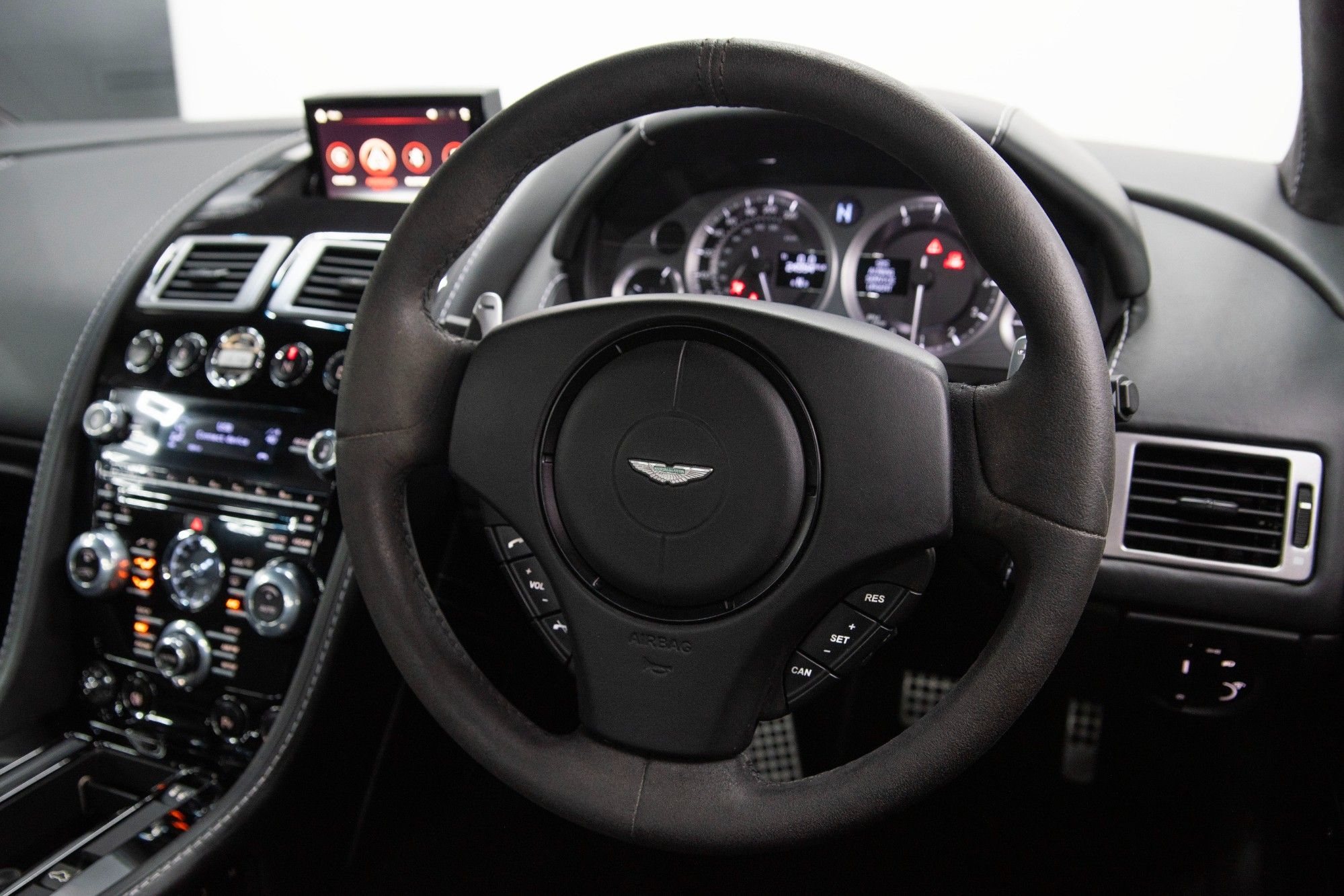 USED 2013 ASTON MARTIN VANTAGE 4.7 V8 S Coupe  