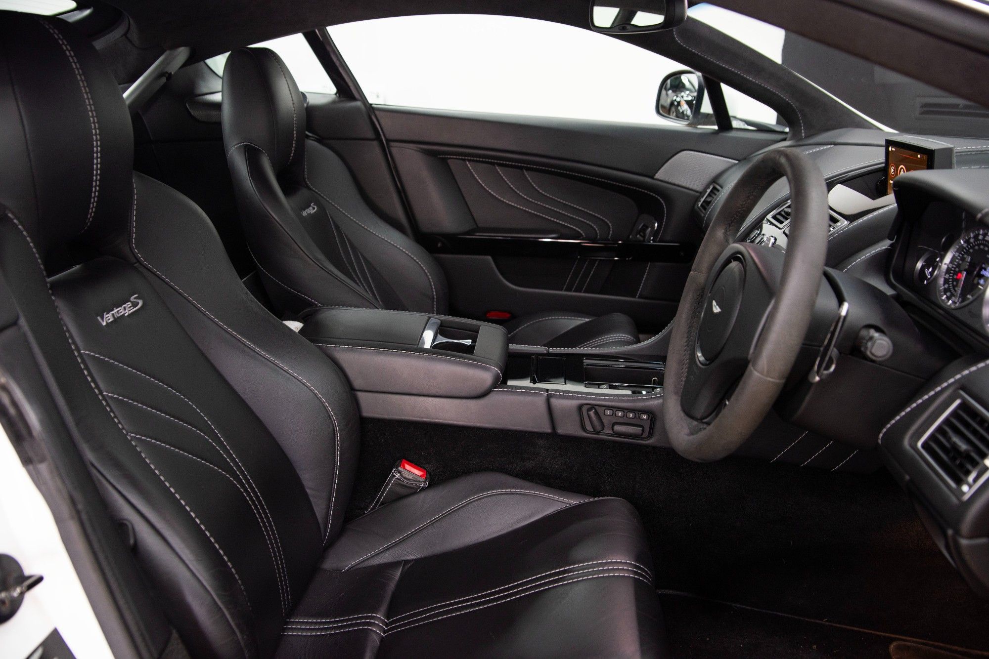 USED 2013 ASTON MARTIN VANTAGE 4.7 V8 S Coupe  