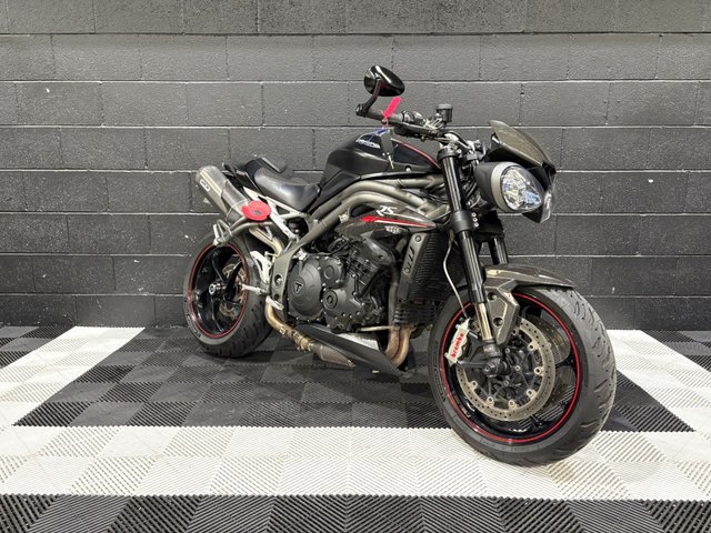 View our TRIUMPH SPEED TRIPLE 1050