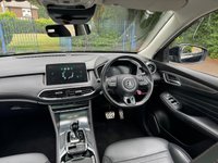 USED 2022 22 MG MG HS 1.5 T-GDI Exclusive SUV 5dr Petrol DCT Euro 6 (s/s) (162 ps) Reverse Camera, Panoramic Sunroof