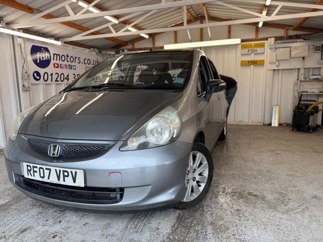 2007 07 HONDA JAZZ 1.4 i-DSI SE Hatchback 5dr Petrol CVT-7 (139 g/km, 82 bhp)+LONG MOT+RARE CHEAP AUTOMATIC+ HISTORY 6 STAMPS+AUTOMATIC+AUX+PREVIOUS OWNER HAD SINCE 2015+ALLOYS+AIRCON+HPI CLEAR