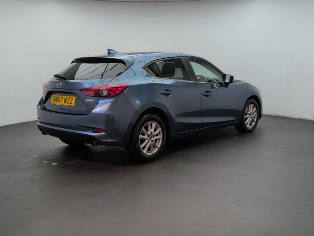 USED 2017 67 Mazda Mazda3 2.0 Skyactiv-G Se-L Nav Hatchback 5dr Petrol Manual Euro 6 (s/S) (121 Ps) Hill Hold Assist+privacy Glass