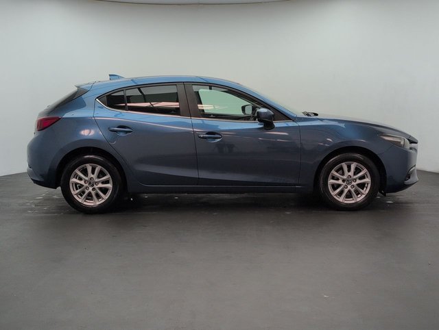 USED 2017 67 Mazda Mazda3 2.0 Skyactiv-G Se-L Nav Hatchback 5dr Petrol Manual Euro 6 (s/S) (121 Ps) Hill Hold Assist+privacy Glass