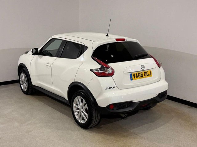 2017 NISSAN JUKE 1.5 dCi N-Connecta SUV 5dr Diesel Manual Euro 6 (s/s) (110 ps) - Photo 2