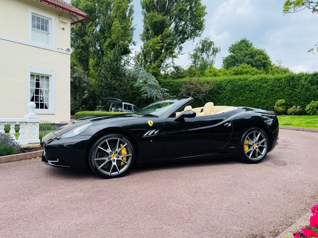 View our FERRARI CALIFORNIA