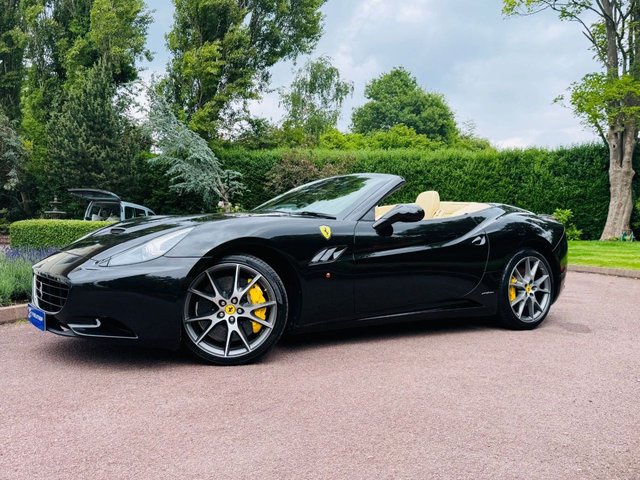 View our FERRARI CALIFORNIA