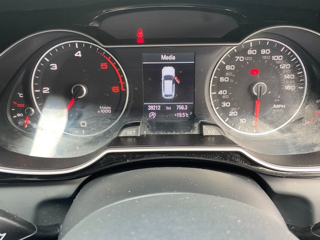 USED 2012 62 AUDI A4 AVANT 2.0 TDI Black Edition Estate 5dr Diesel Manual Euro 5 (s/s) (177 ps) HEATED SEATS/DAB