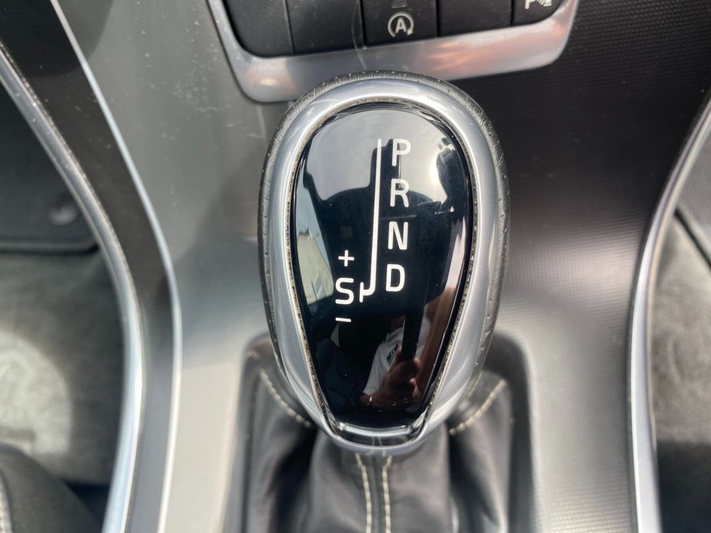 USED 2016 66 VOLVO XC60 2.4 D5 R-Design Lux Nav SUV 5dr Diesel Auto AWD Euro 6 (s/s) (220 ps) GREAT SPECIFICATION R DESIGN XC60