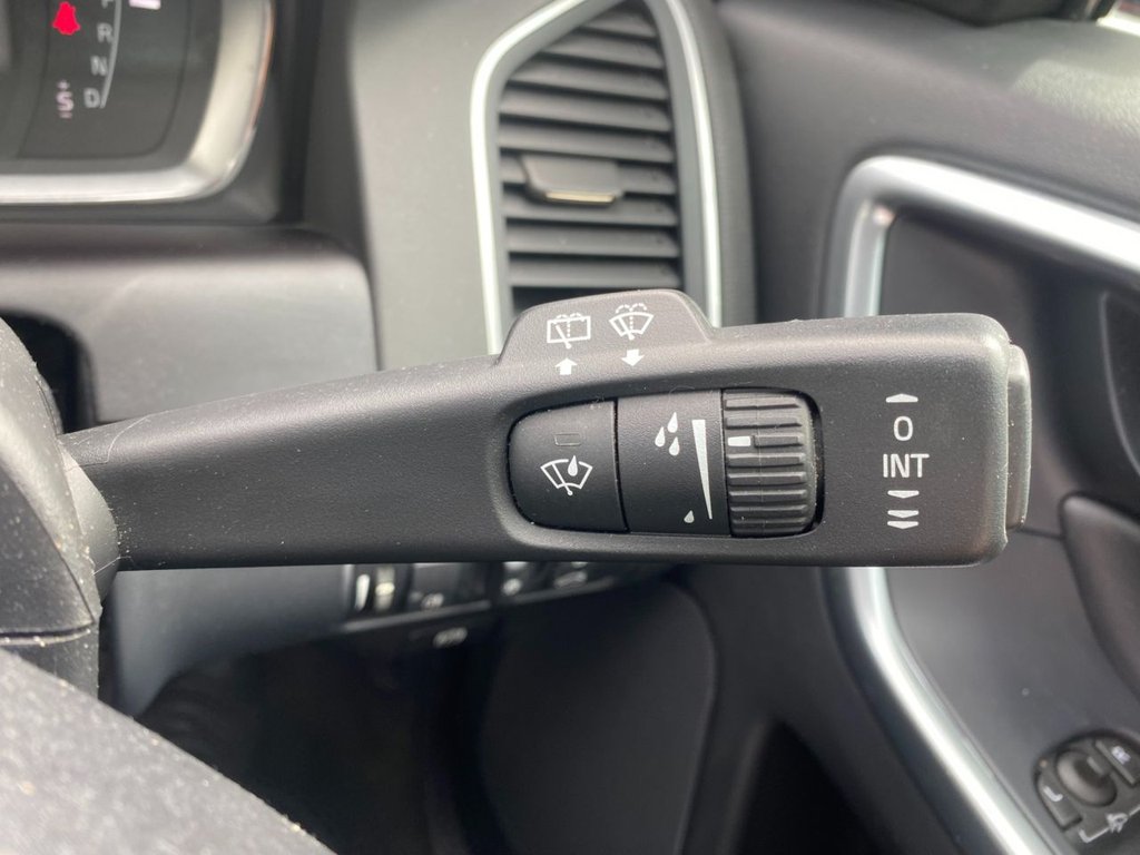 USED 2016 66 VOLVO XC60 2.4 D5 R-Design Lux Nav SUV 5dr Diesel Auto AWD Euro 6 (s/s) (220 ps) GREAT SPECIFICATION R DESIGN XC60
