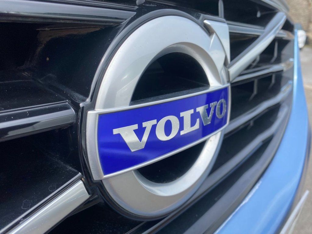 USED 2016 66 VOLVO XC60 2.4 D5 R-Design Lux Nav SUV 5dr Diesel Auto AWD Euro 6 (s/s) (220 ps) GREAT SPECIFICATION R DESIGN XC60