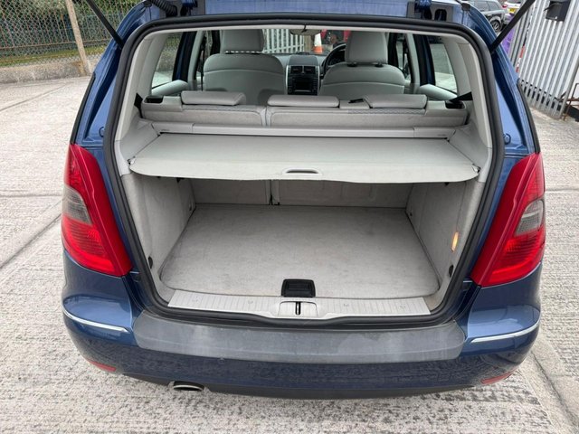 2012 Mercedes-Benz A-Class 2L Avantgarde Se 5dr - Photo 5