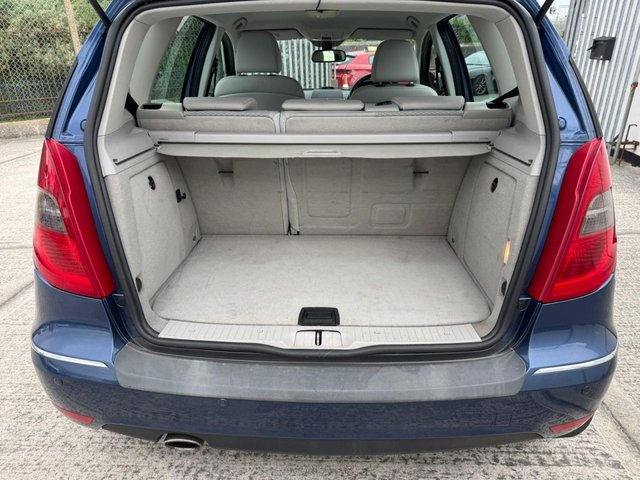 2012 Mercedes-Benz A-Class 2L Avantgarde Se 5dr - Photo 6