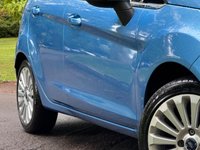 USED 2009 59 FORD FIESTA 1.4 Titanium Hatchback 5dr Petrol Manual (133 g/km, 94 bhp) 