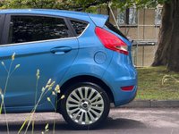 USED 2009 59 FORD FIESTA 1.4 Titanium Hatchback 5dr Petrol Manual (133 g/km, 94 bhp) 