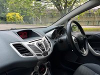 USED 2009 59 FORD FIESTA 1.4 Titanium Hatchback 5dr Petrol Manual (133 g/km, 94 bhp) 