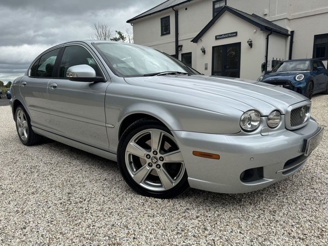 2009 09 Jaguar X-Type 2.2D DPF SE Saloon 4dr Diesel Automatic (184 g/km, 143 bhp)