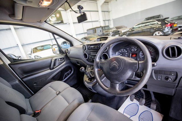 2017 Citroen Berlingo 1.6L Lx 5dr - Photo 2