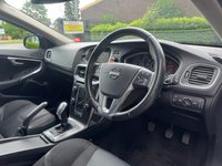 USED 2013 13 VOLVO V40 2.0 D3 SE Hatchback 5dr Diesel Manual Euro 5 (s/s) (150 ps) 