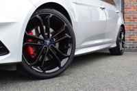 USED 2015 65 FORD FOCUS 2.0T EcoBoost ST-3 Hatchback 5dr Petrol Manual Euro 6 (s/s) (250 ps) SUNROOF / BLACK PACK / LEATHER