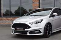 USED 2015 65 FORD FOCUS 2.0T EcoBoost ST-3 Hatchback 5dr Petrol Manual Euro 6 (s/s) (250 ps) SUNROOF / BLACK PACK / LEATHER