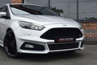 USED 2015 65 FORD FOCUS 2.0T EcoBoost ST-3 Hatchback 5dr Petrol Manual Euro 6 (s/s) (250 ps) SUNROOF / BLACK PACK / LEATHER
