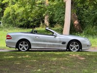 USED 2006 56 MERCEDES-BENZ SL 3.5 SL350 Convertible 2dr Petrol 7G-Tronic (246 g/km, 272 bhp) 