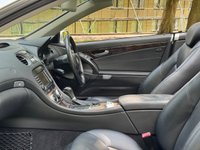 USED 2006 56 MERCEDES-BENZ SL 3.5 SL350 Convertible 2dr Petrol 7G-Tronic (246 g/km, 272 bhp) 