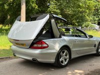 USED 2006 56 MERCEDES-BENZ SL 3.5 SL350 Convertible 2dr Petrol 7G-Tronic (246 g/km, 272 bhp) 