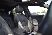 USED 2018 18 JAGUAR XF 3.0d V6 S Saloon 4dr Diesel Auto Euro 6 (s/s) (300 ps) PAN ROOF / FULL JAG HISTORY