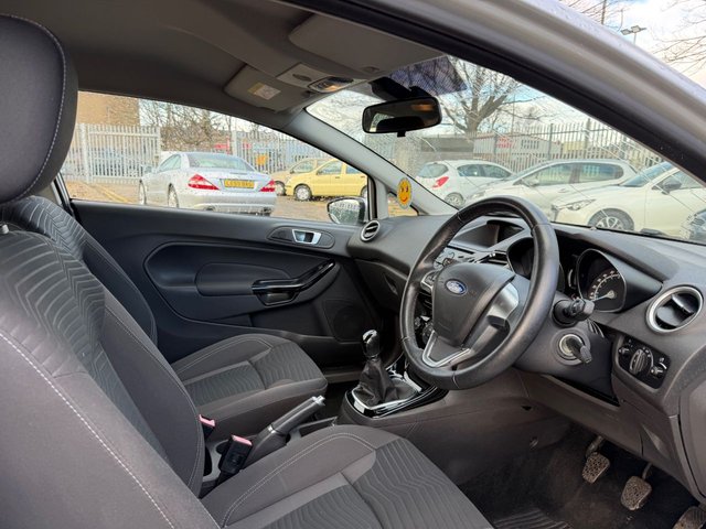 2015 FORD FIESTA - Photo 6