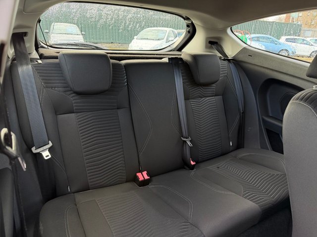 2015 FORD FIESTA - Photo 8