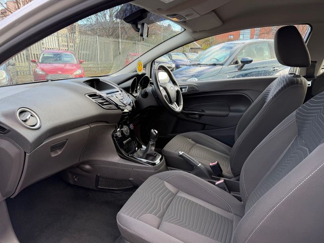 2015 FORD FIESTA - Photo 9