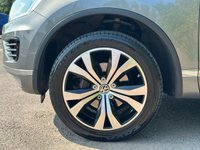 USED 2014 64 VOLKSWAGEN TOUAREG 3.0 TDI V6 BlueMotion Tech R-Line SUV 5dr Diesel Tiptronic 4WD Euro 6 (s/s) (262 ps) HTD LEATHER SEATS-BI XENONS-PDC