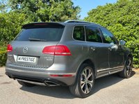 USED 2014 64 VOLKSWAGEN TOUAREG 3.0 TDI V6 BlueMotion Tech R-Line SUV 5dr Diesel Tiptronic 4WD Euro 6 (s/s) (262 ps) HTD LEATHER SEATS-BI XENONS-PDC