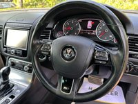 USED 2014 64 VOLKSWAGEN TOUAREG 3.0 TDI V6 BlueMotion Tech R-Line SUV 5dr Diesel Tiptronic 4WD Euro 6 (s/s) (262 ps) HTD LEATHER SEATS-BI XENONS-PDC