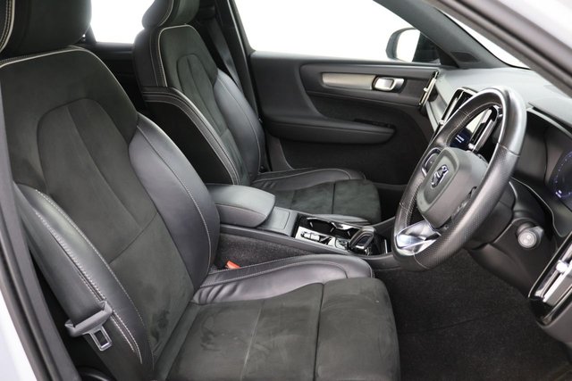 2021 Volvo Xc40 1.5L R-Design 5dr - Photo 12