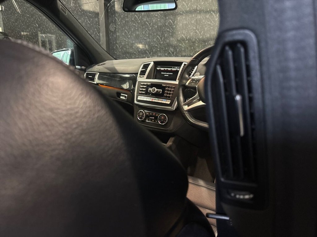 USED 2013 63 MERCEDES-BENZ GL CLASS 5.5 GL63 V8 AMG SUV 5dr Petrol SpdS+7GT 4WD Euro 5 (s/s) (557 ps) TOW BAR|HK SOUND|VENTED SEATS
