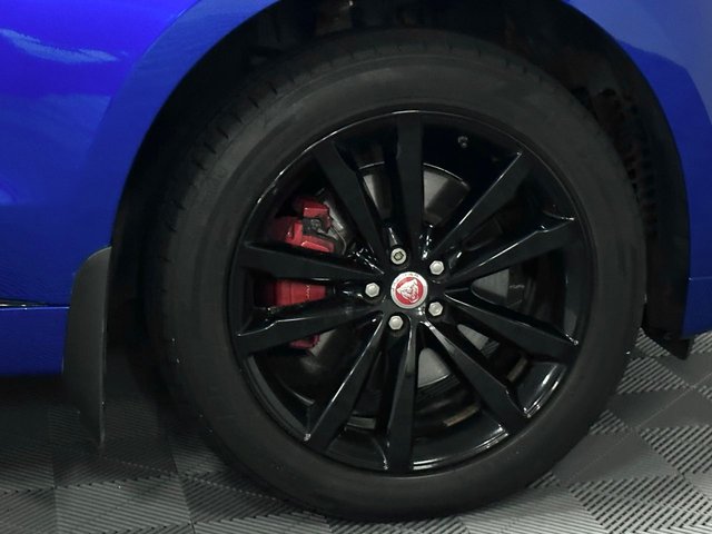 2017 Jaguar F-Pace 3L S 5dr - Photo 9