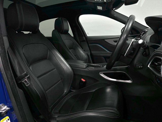 2017 Jaguar F-Pace 3L S 5dr - Photo 5
