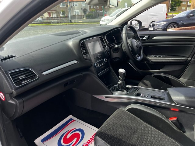 2018 RENAULT MEGANE - Photo 10