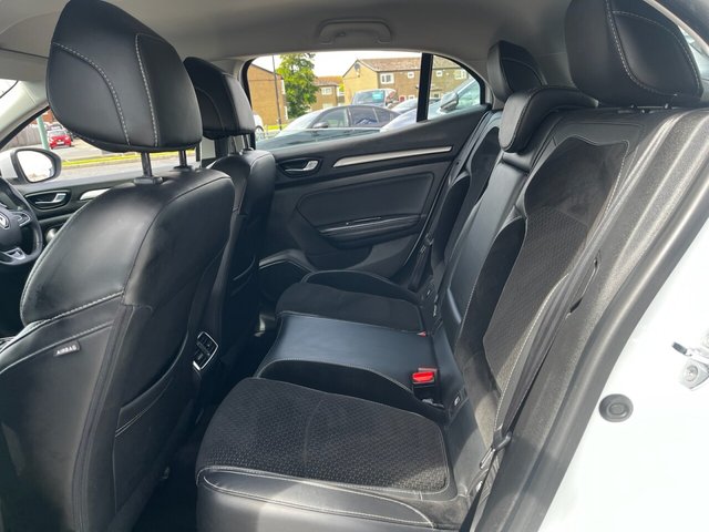 2018 RENAULT MEGANE - Photo 12