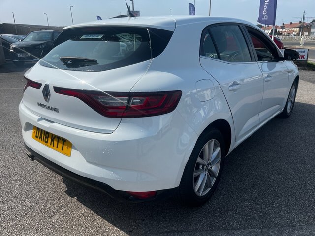 2018 RENAULT MEGANE - Photo 7