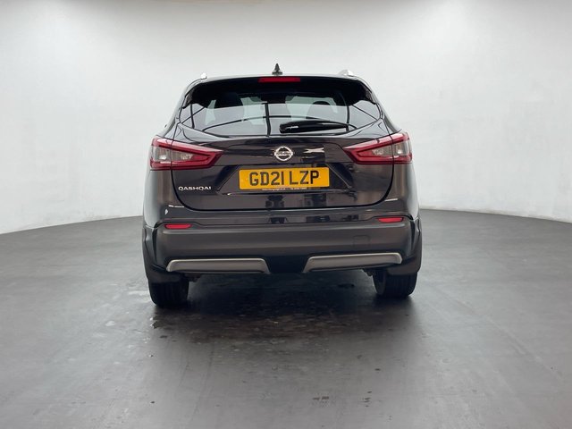USED 2021 21 Nissan Qashqai 1.3 Dig-T N-Motion Suv 5dr Petrol Manual Euro 6 (s/S) (140 Ps) - Pan Roof, Sat Nav, Leather