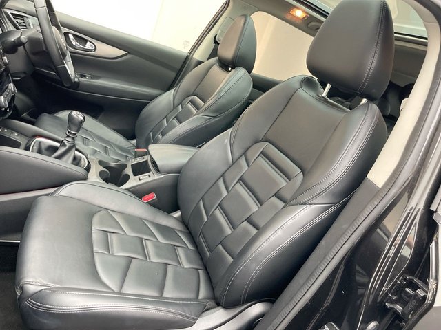 USED 2021 21 Nissan Qashqai 1.3 Dig-T N-Motion Suv 5dr Petrol Manual Euro 6 (s/S) (140 Ps) - Pan Roof, Sat Nav, Leather