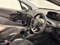 USED 2015 15 PEUGEOT 208 1.4 HDi Style Hatchback 3dr Diesel Manual Euro 5 (70 ps) 